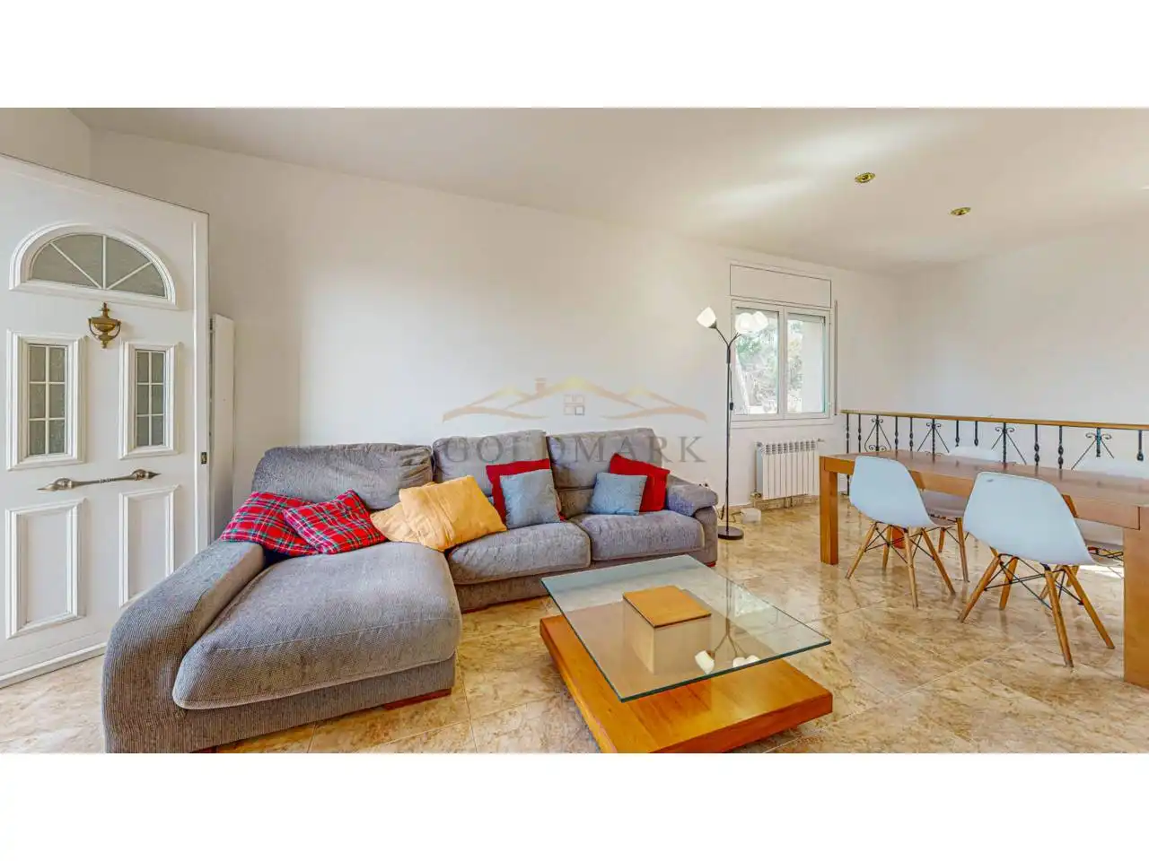 Sala d'estar de Casa o xalet en venda en Corbera de Llobregat amb Aire condicionat, Jardí privat i Terrassa