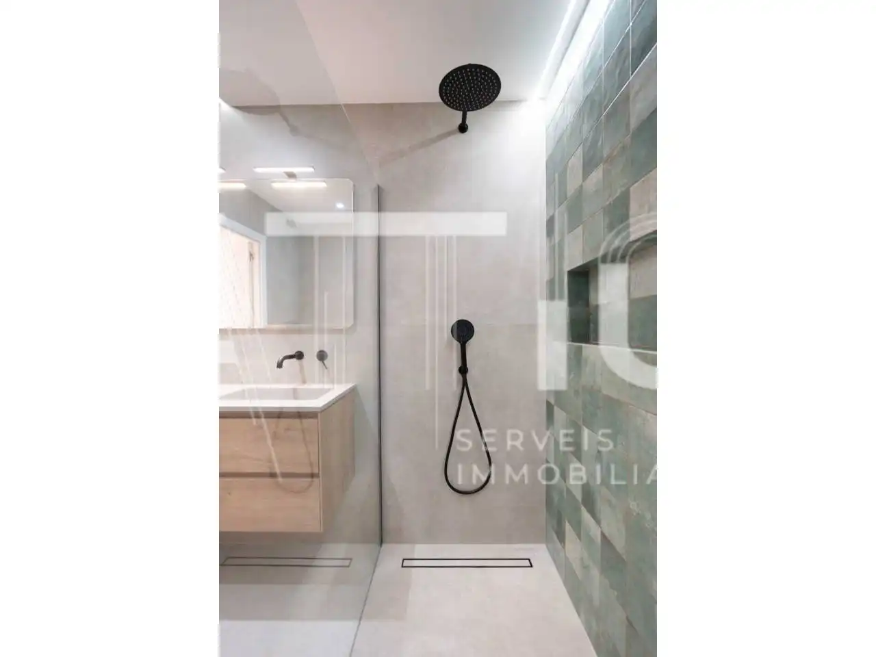 Baño de Piso en venta en Ripollet con Aire acondicionado, Parquet y Balcón