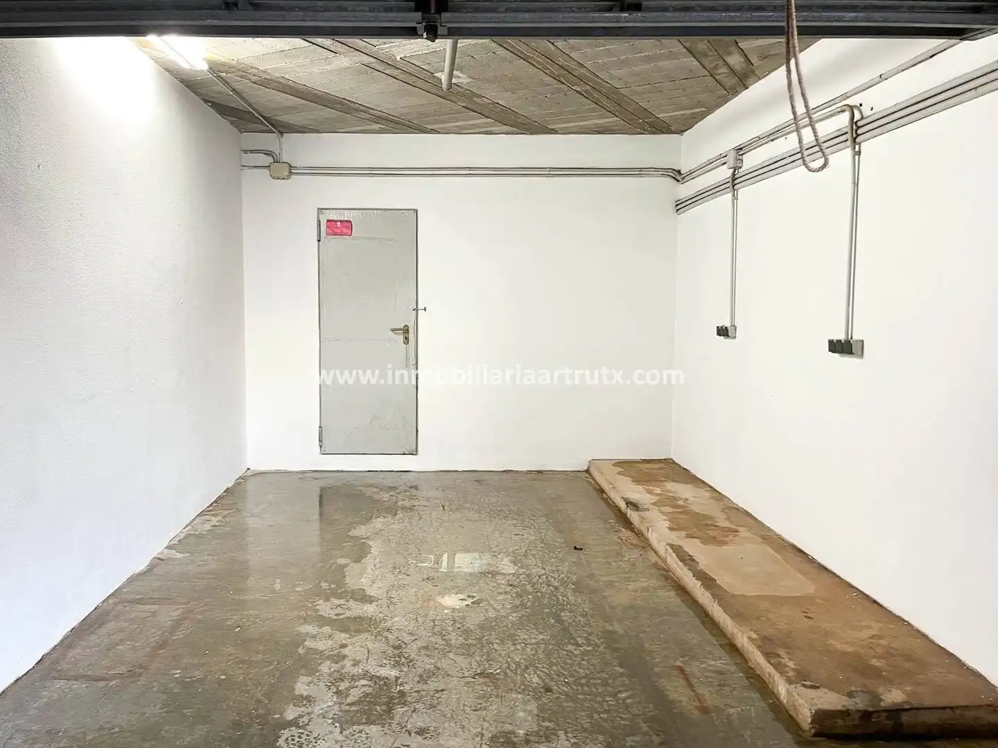 Garage for sale in Cala en Blanes