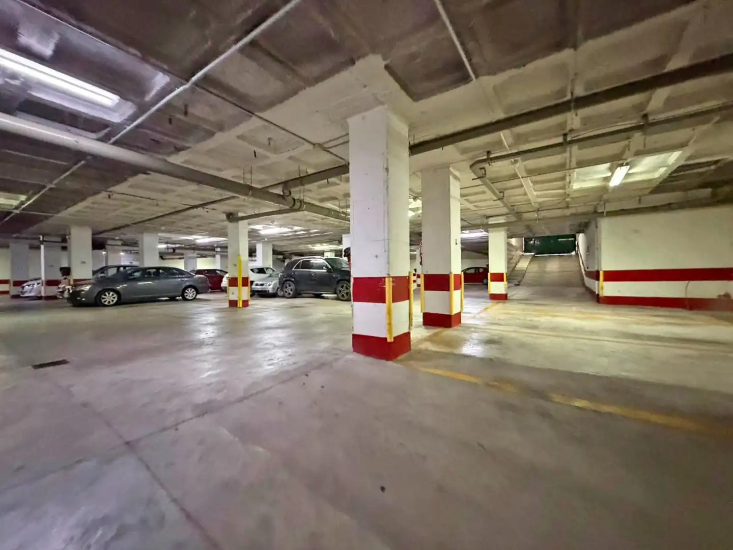 Parkplatz von Wohnung zum Verkauf in Alicante / Alacant mit Klimaanlage, Terrasse und Abstellraum