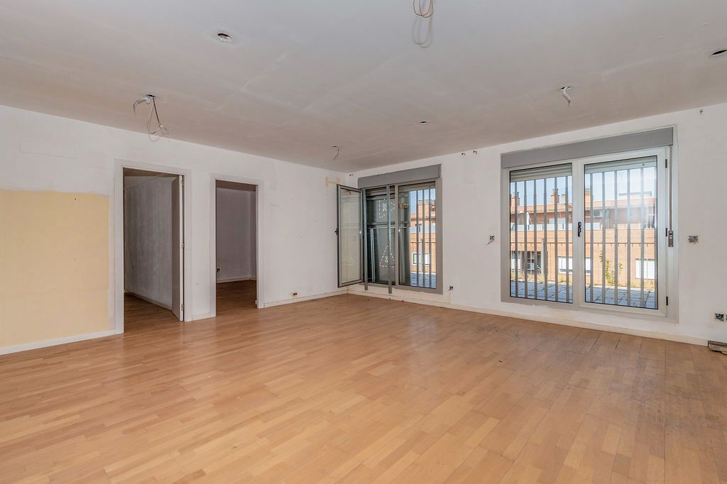 Flat for sale in  Huesca Capital