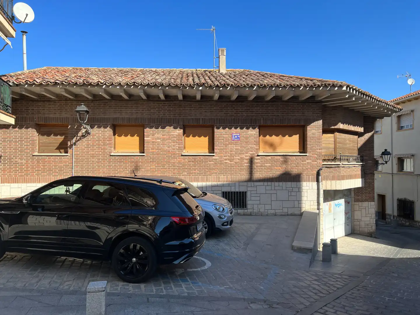 Vista exterior de Casa o xalet en venda en Arganda del Rey amb Jardí privat, Terrassa i Traster