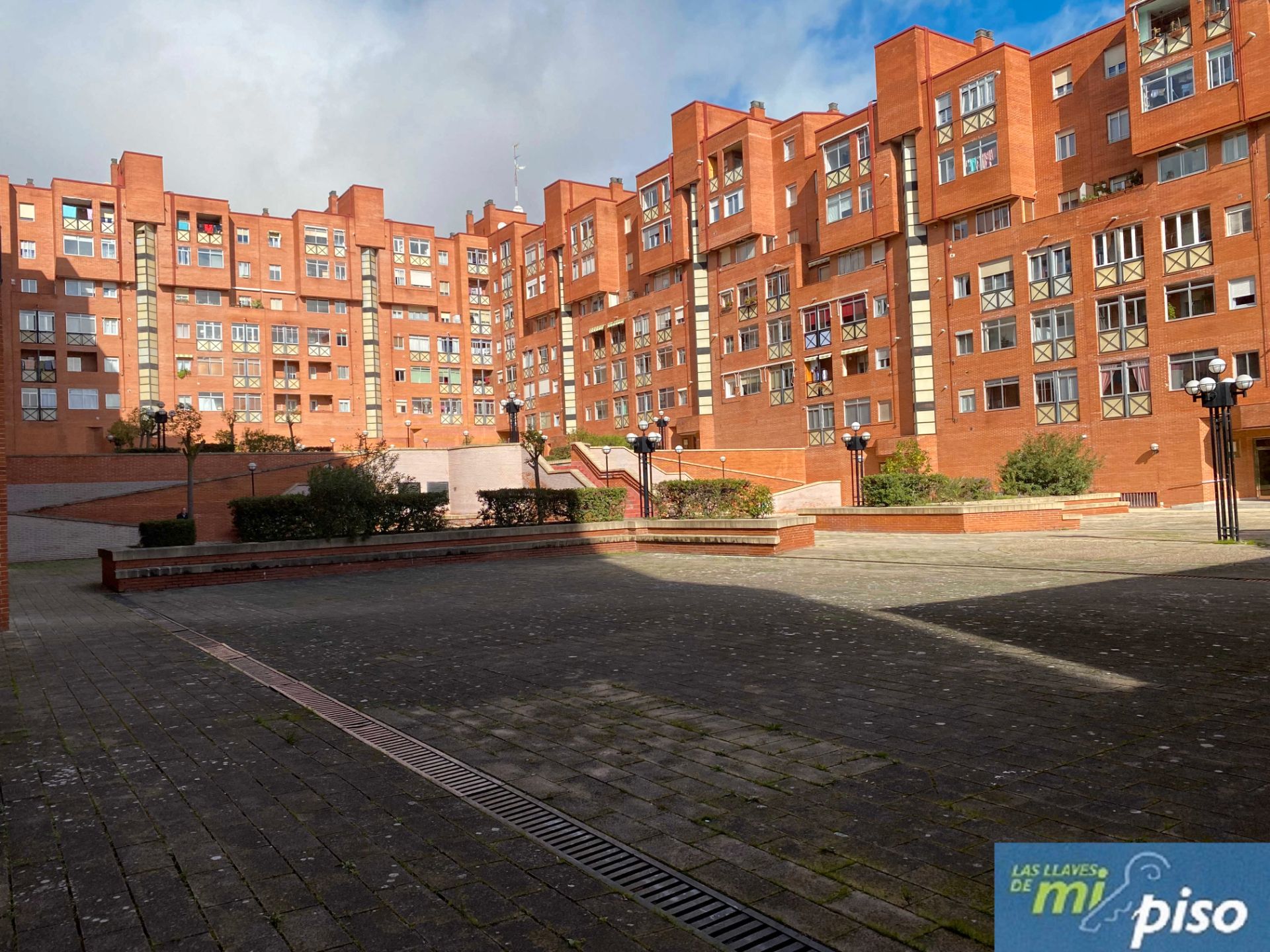 Exterior view of Flat for sale in Valladolid Capital  with Heating, Parquet flooring and Terrace