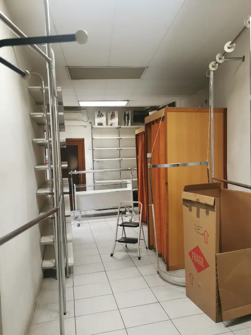Geschaftsraum zur Miete in Manresa mit Alarm