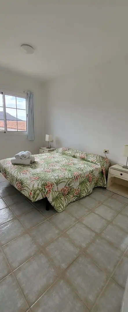 Habitación de Apartamento en venta en Arona con Jardín privado, Terraza y Trastero
