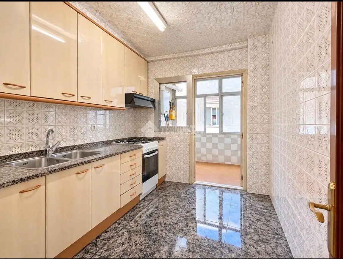 Cocina de Piso en venta en Ajuntament-Maragall