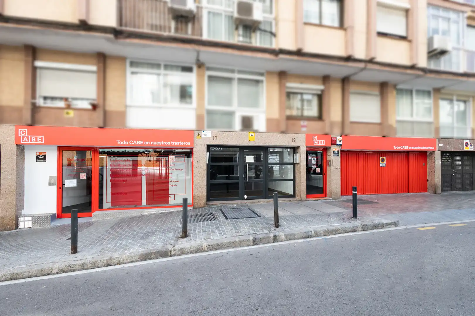 Trastero de alquiler en L'Hospitalet de Llobregat con Alarma