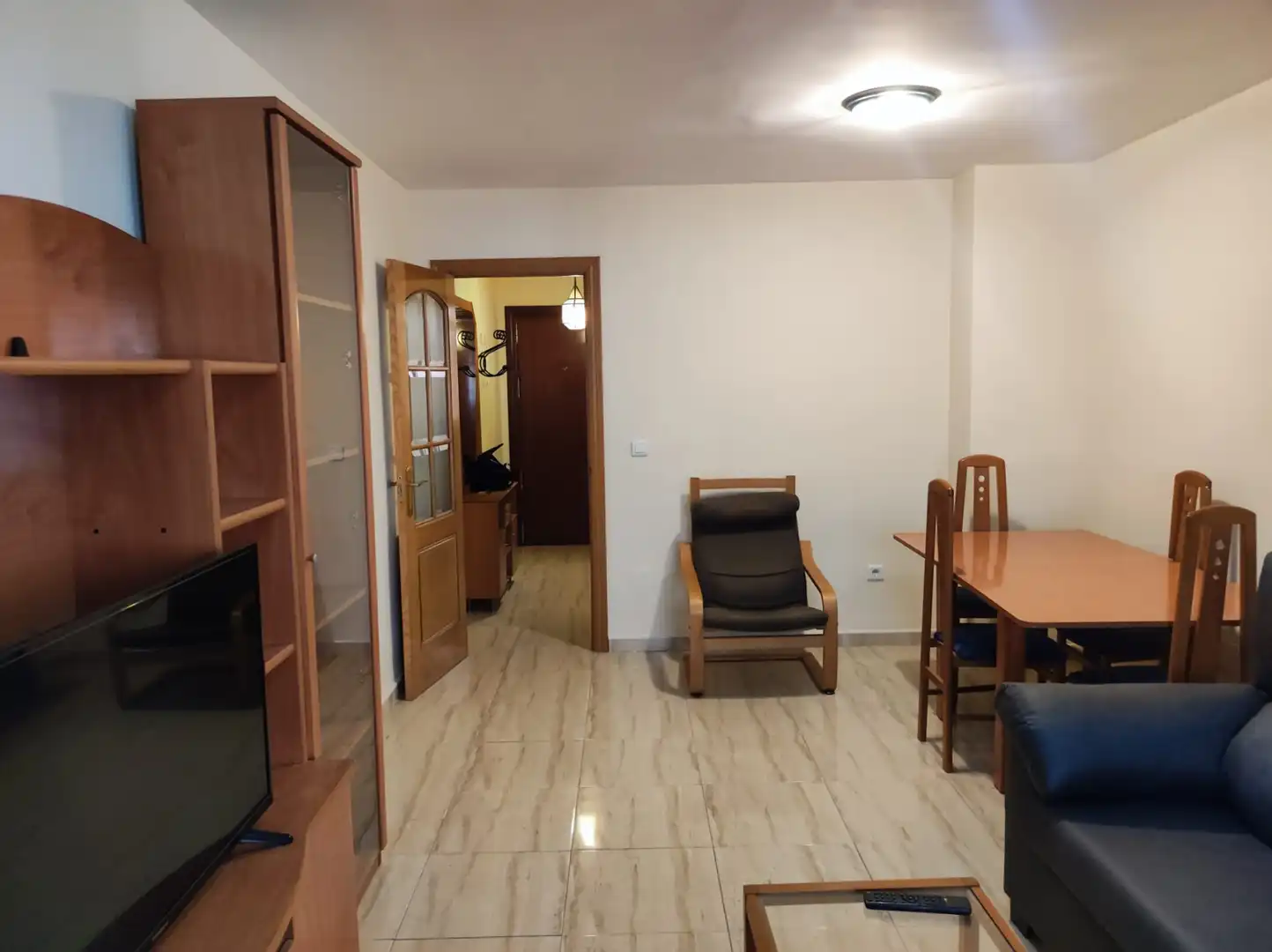 Flat with terrace to rent in Calle Martínez Maldonado