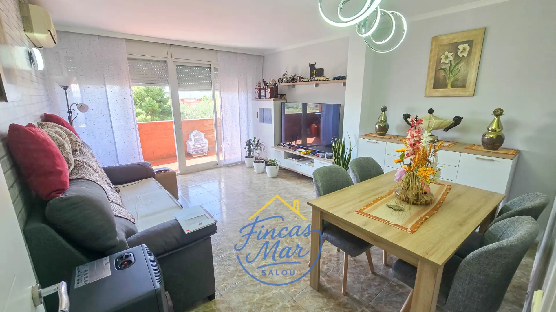 Living room of Flat for sale in Tarragona  with Air Conditioner, Terrace and Storage room