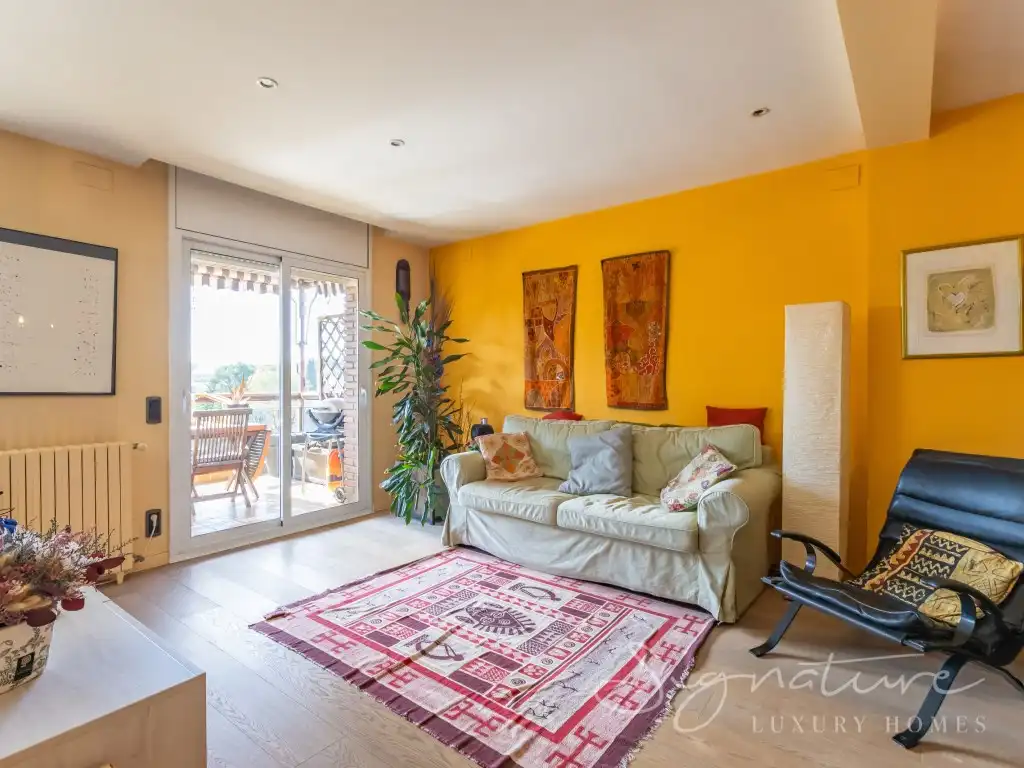 Sala de estar de Ático en venta en Sant Cugat del Vallès con Aire acondicionado