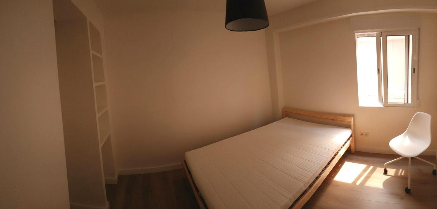 Dormitori de Pis en venda en  Valencia Capital amb Terrassa