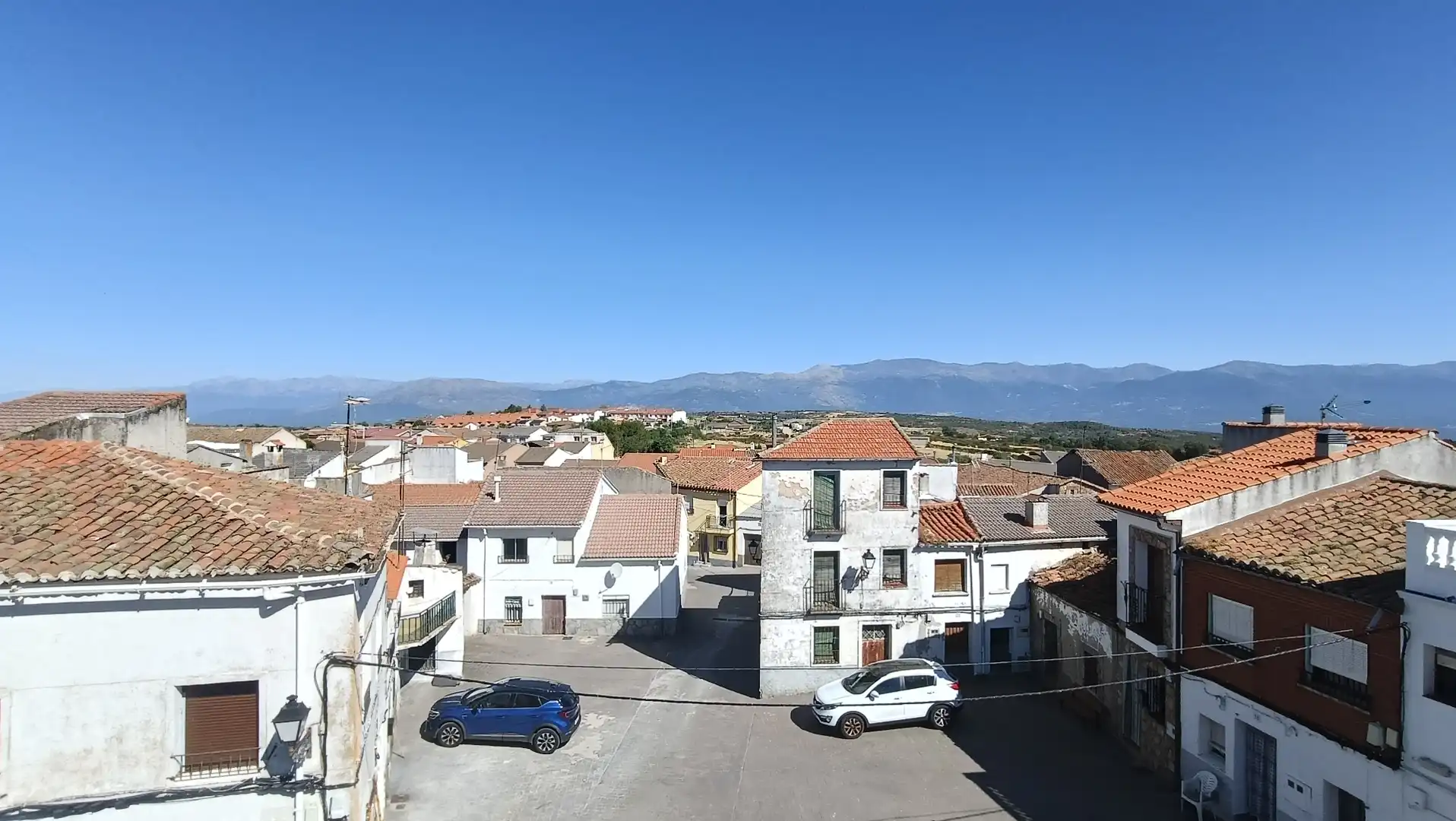 Vista exterior de Casa o chalet en venta en Navamorcuende con Calefacción, Terraza y Amueblado