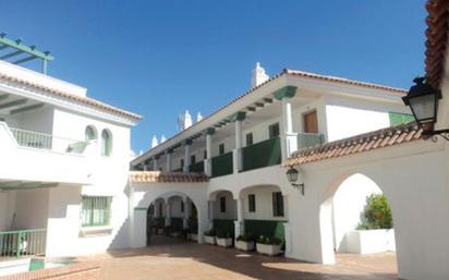 Vista exterior de Apartament en venda en Manilva amb Terrassa