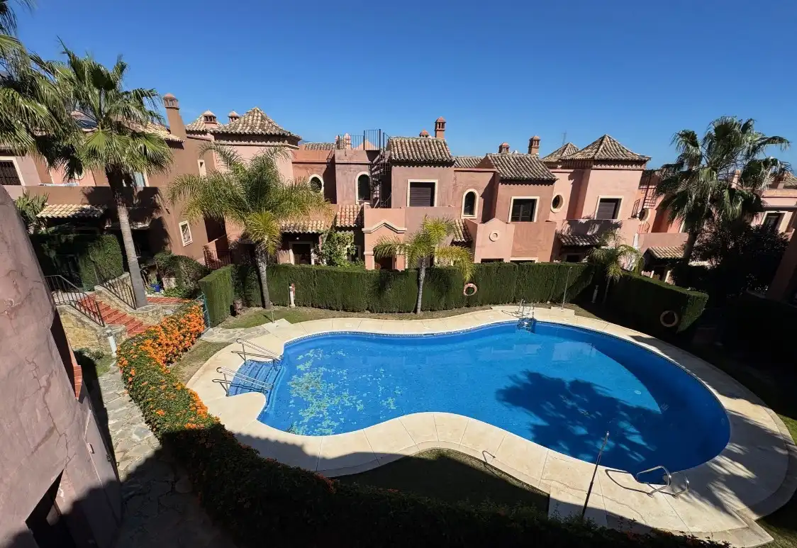Jardí de Casa adosada en venda en Estepona amb Aire condicionat, Calefacció i Jardí privat