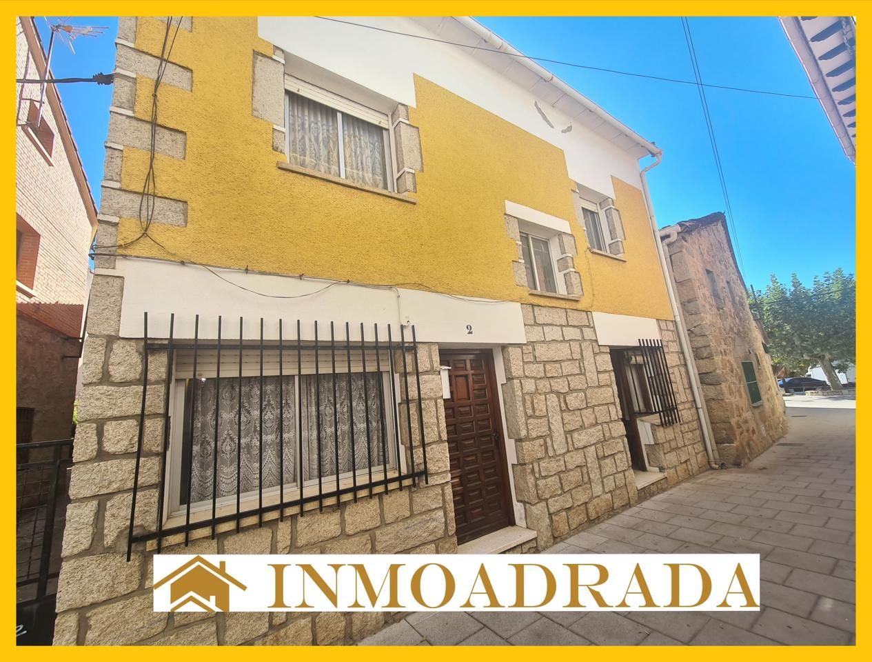 Exterior view of Country house for sale in La Adrada   with Heating