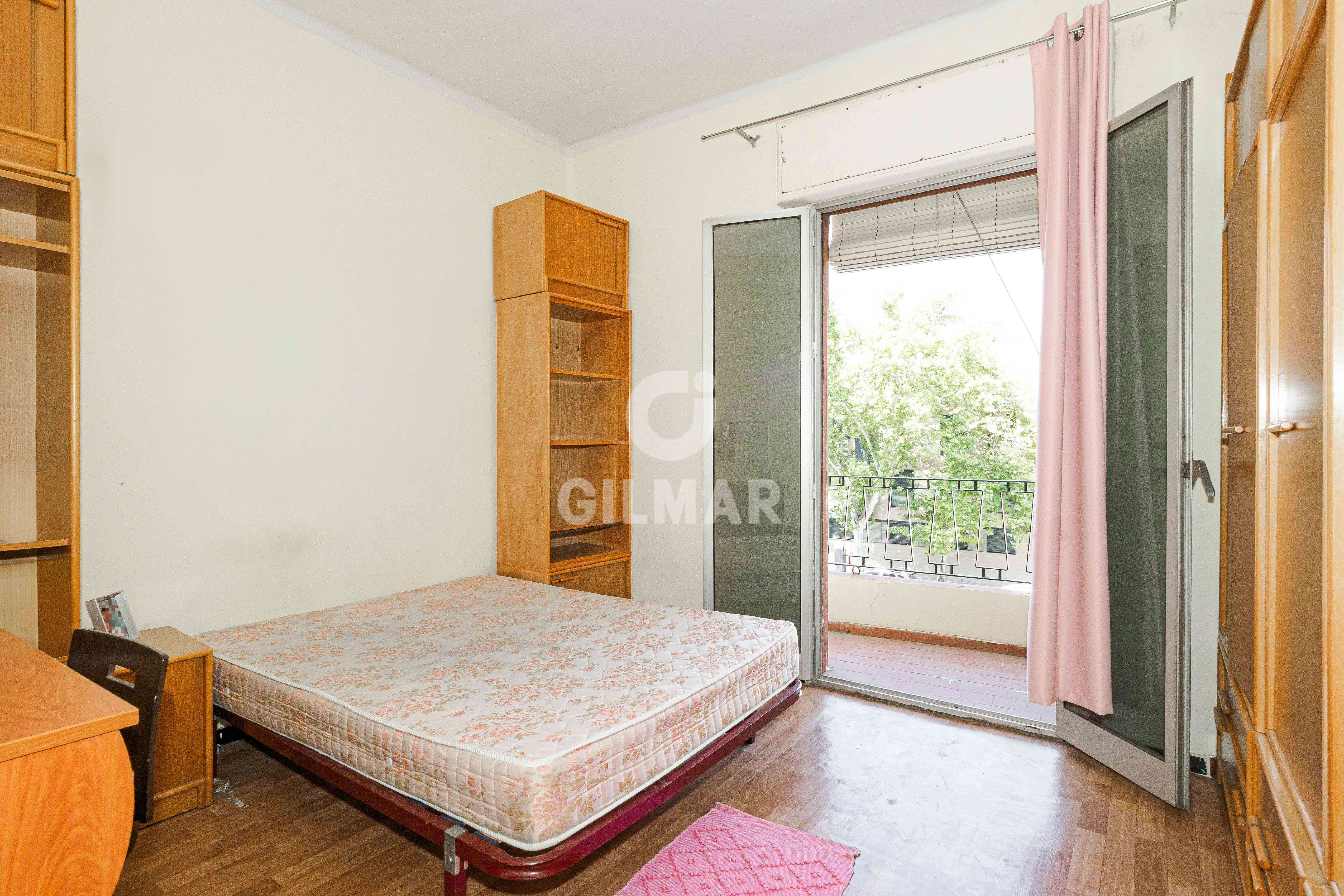 Habitación de Piso en venta en  Sevilla Capital con Calefacción y Balcón