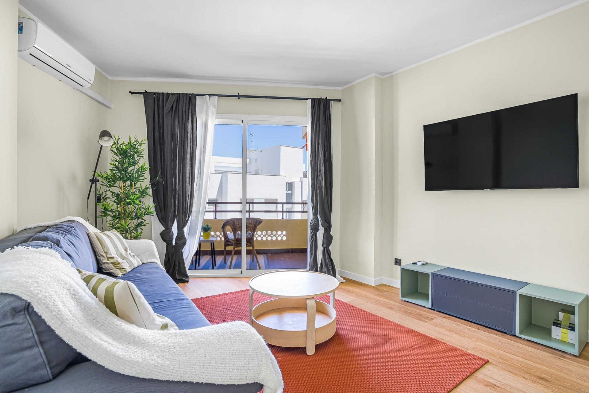 Living room of Flat for sale in Torremolinos  with Air Conditioner, Private garden and Terrace