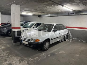 Parkplatz zum Verkauf in Carrer de Dalt dels Banús