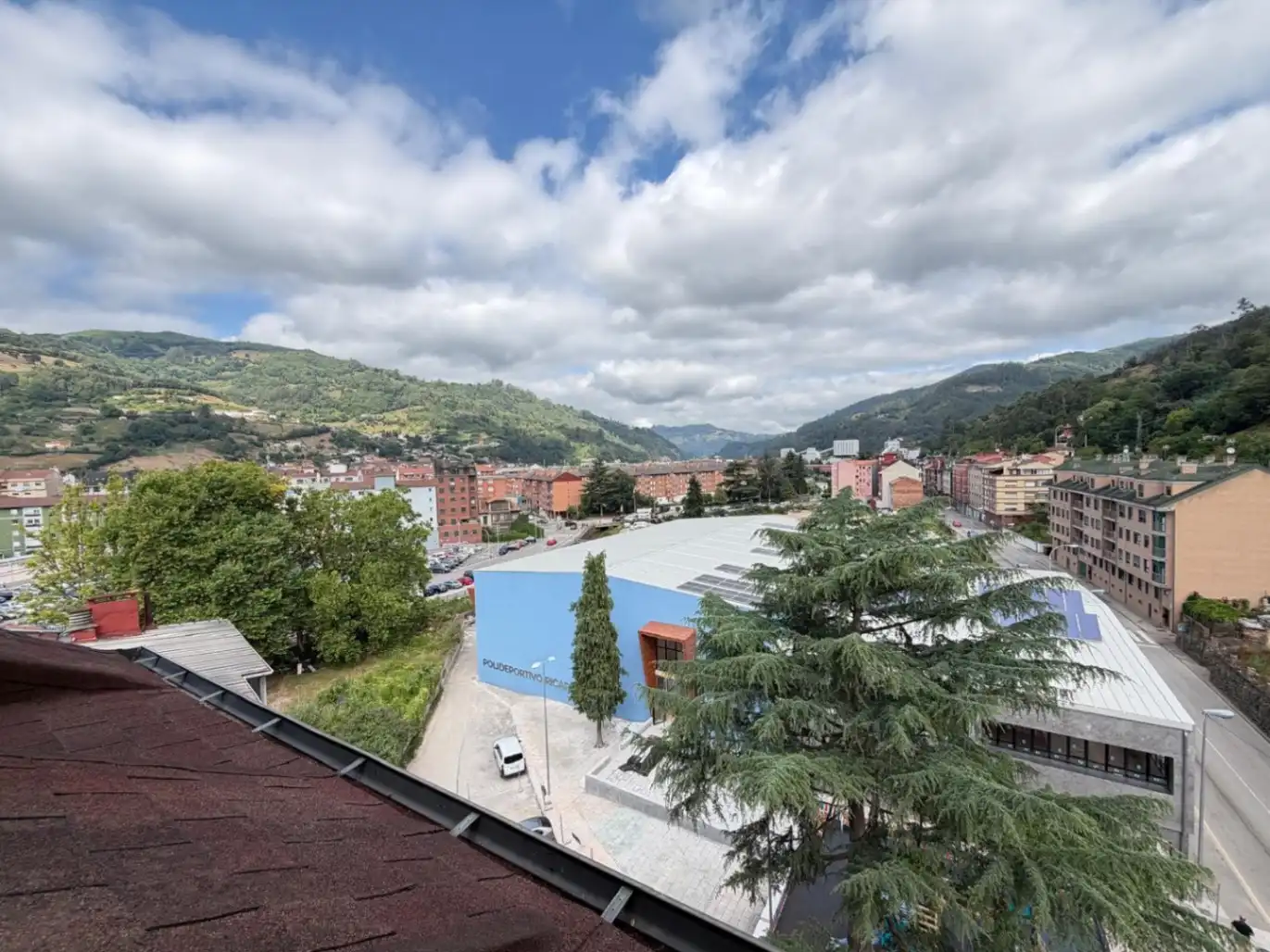 Vista exterior de Dúplex en venta en Mieres (Asturias) con Calefacción, Parquet y Trastero