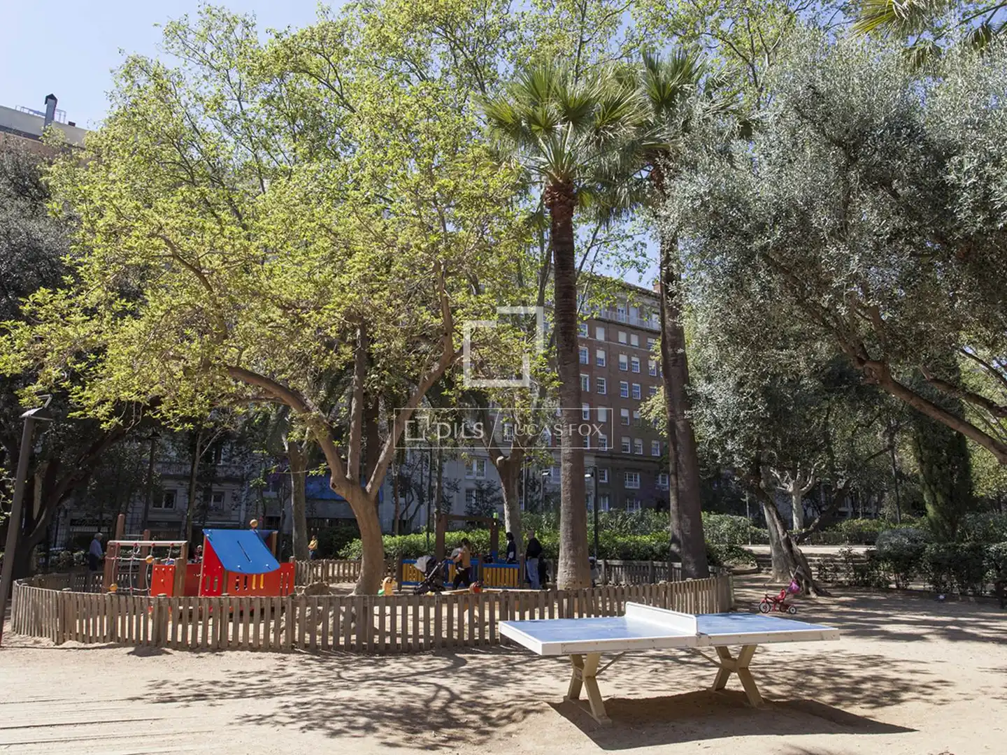 Vista exterior de Piso en venta en Sarrià - Sant Gervasi