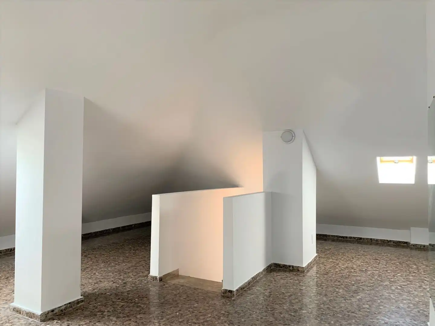Wohnung zur Miete in Florista, Barrio de Benicalap