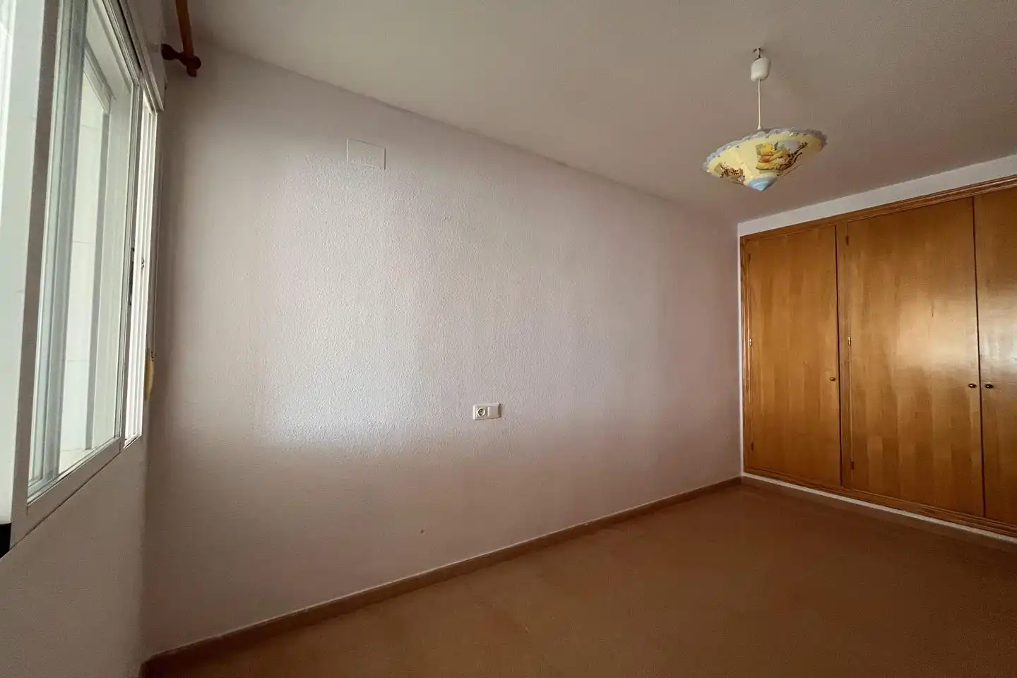 Habitación de Apartamento en venta en Villajoyosa / La Vila Joiosa con Terraza y Alarma