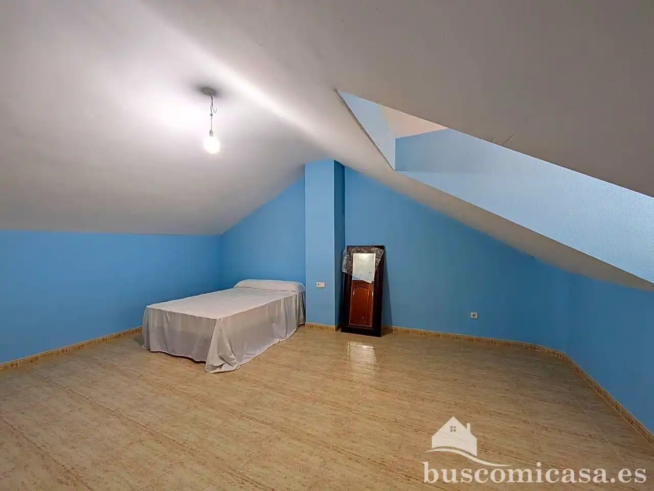 Schlafzimmer von Maisonette zum Verkauf in Linares mit Klimaanlage, Heizung und Abstellraum