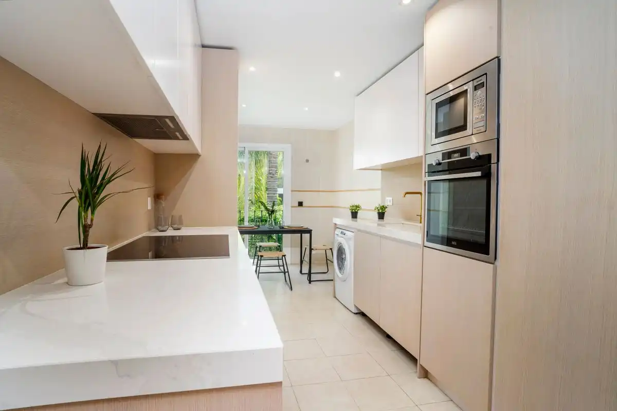 Cocina de Piso en venta en Marbella con Aire acondicionado, Calefacción y Jardín privado