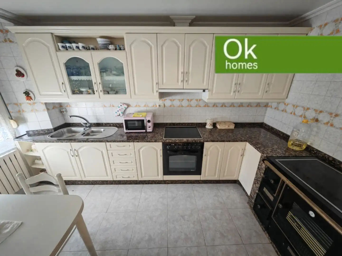 Cocina de Casa adosada en venta en Vilasantar con Calefacción, Jardín privado y Parquet