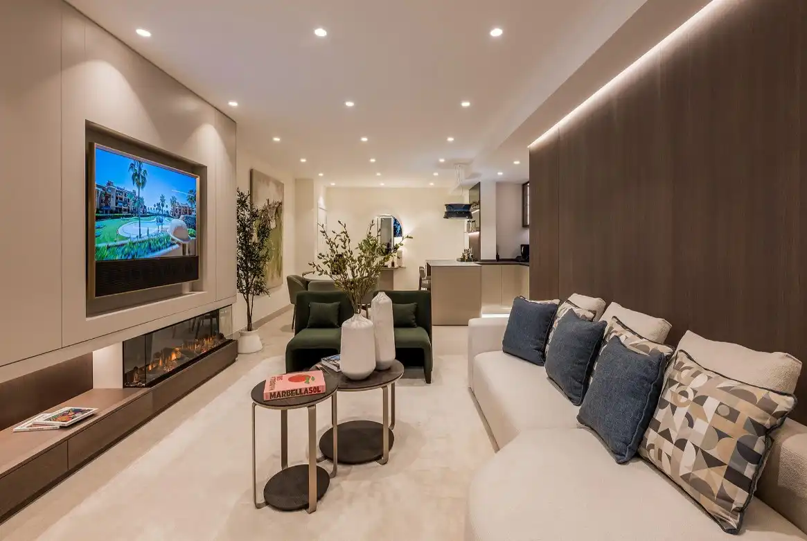 Sala d'estar de Apartament en venda en Estepona amb Aire condicionat, Calefacció i Jardí privat