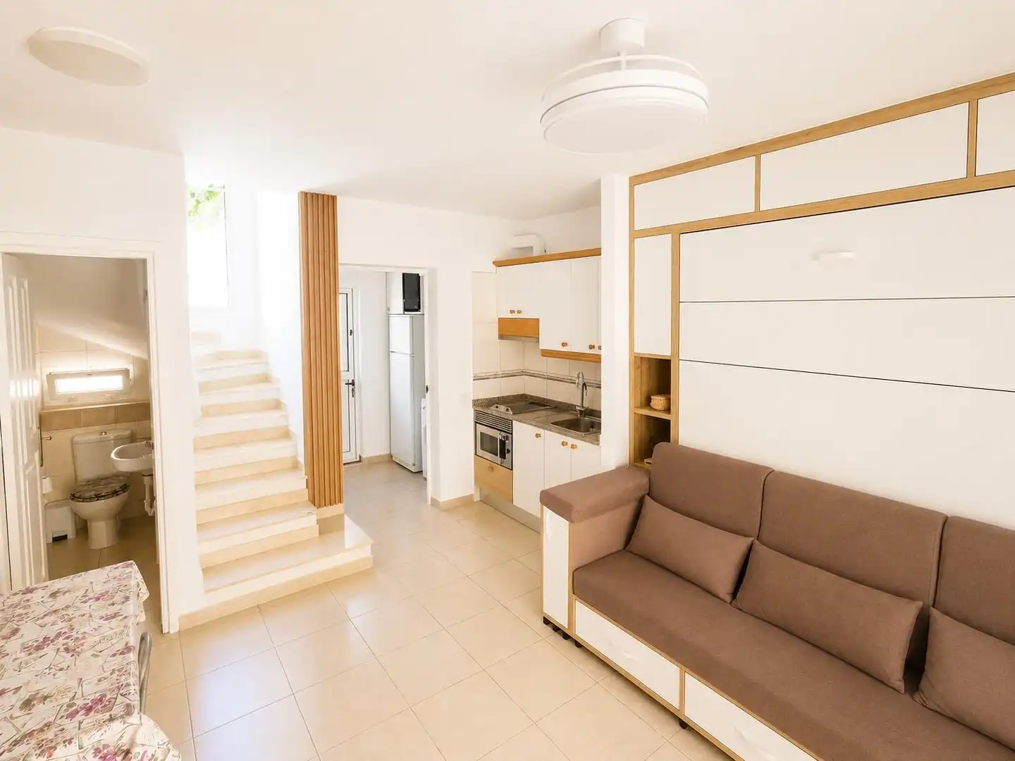 Sala d'estar de Casa o xalet de lloguer en San Bartolomé de Tirajana amb Aire condicionat, Terrassa i Piscina comunitària