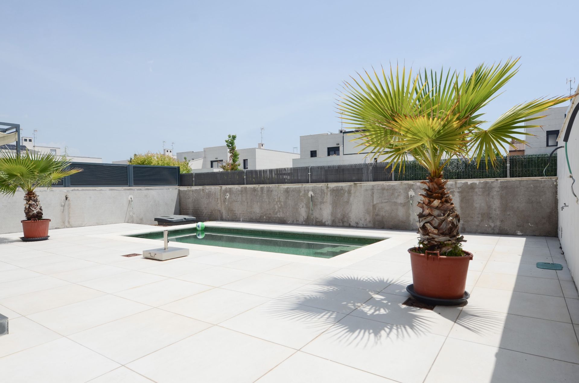 Piscina de Casa adosada en venda en Villanueva de la Cañada amb Calefacció i Piscina