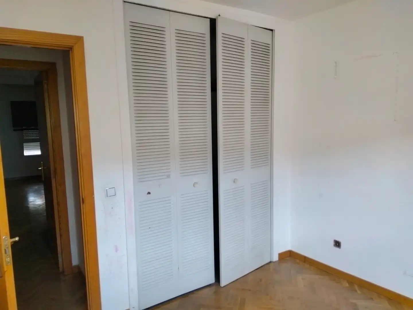 Bedroom of Flat for sale in Madrid  with Air Conditioner and Heating