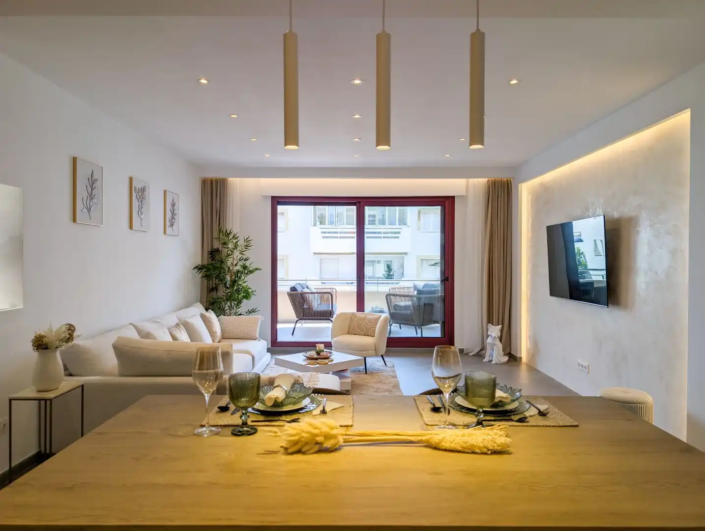Sala d'estar de Pis en venda en Marbella amb Aire condicionat, Terrassa i Moblat