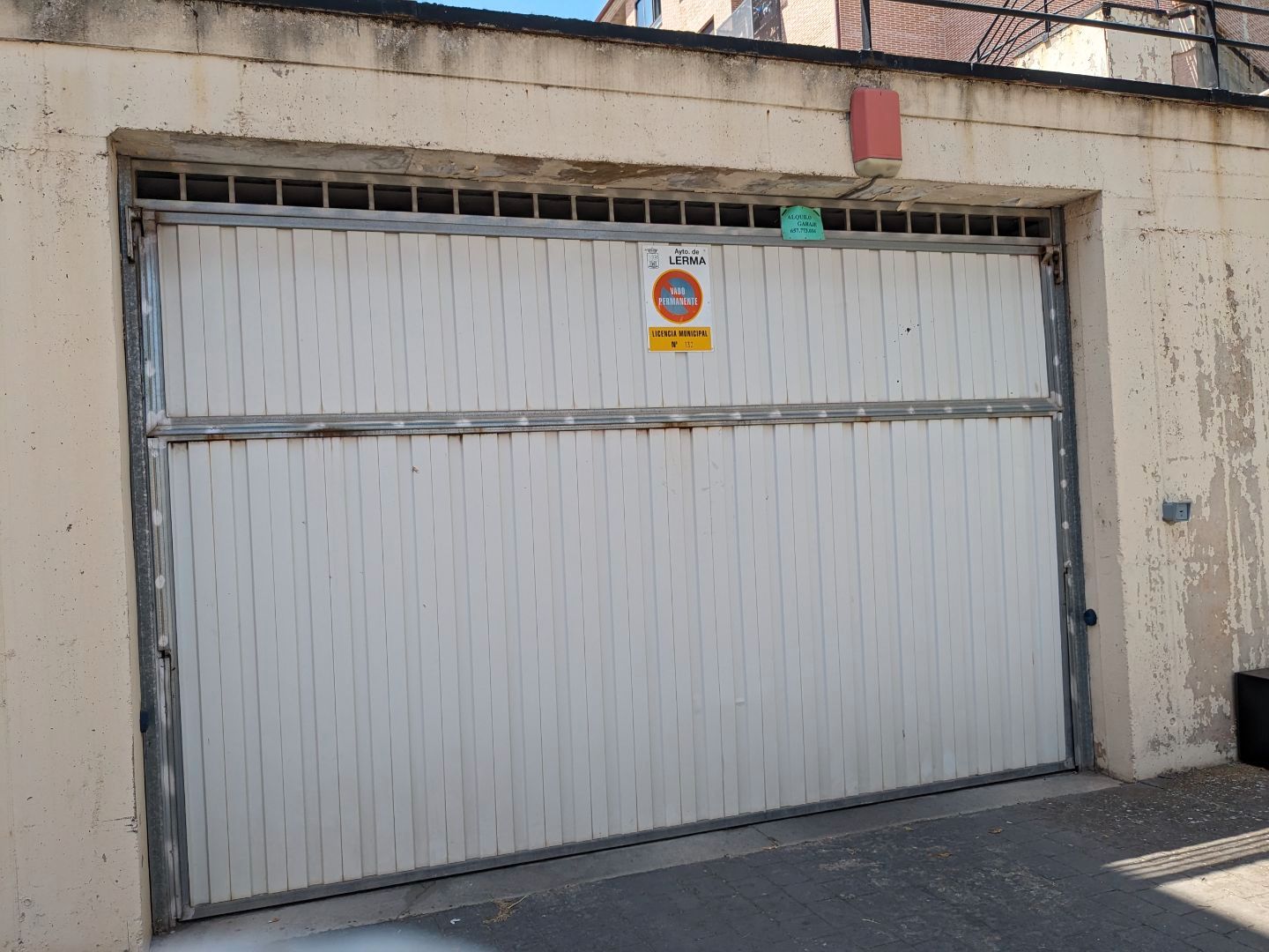 Parkplatz von Garage zur Miete in Lerma