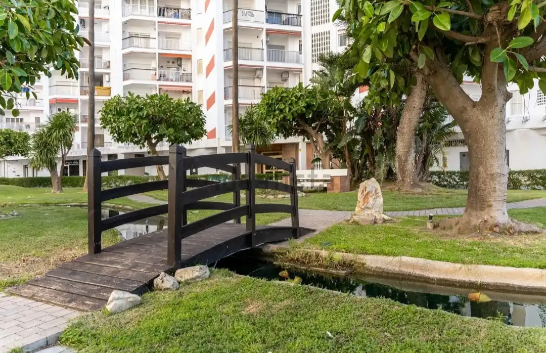 Außenansicht von Wohnung zum Verkauf in Salobreña mit Klimaanlage, Terrasse und Möbliert