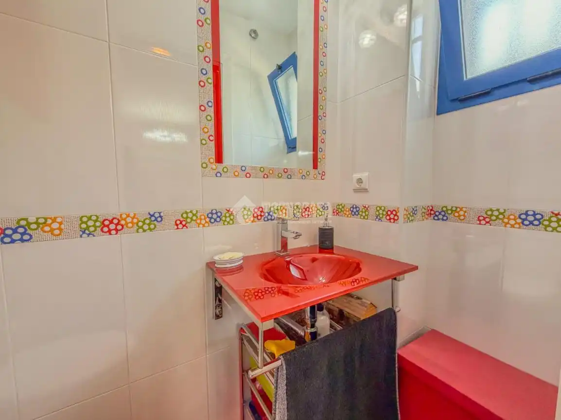 Bathroom of Flat for sale in Rota  with Air Conditioner, Terrace and Internet