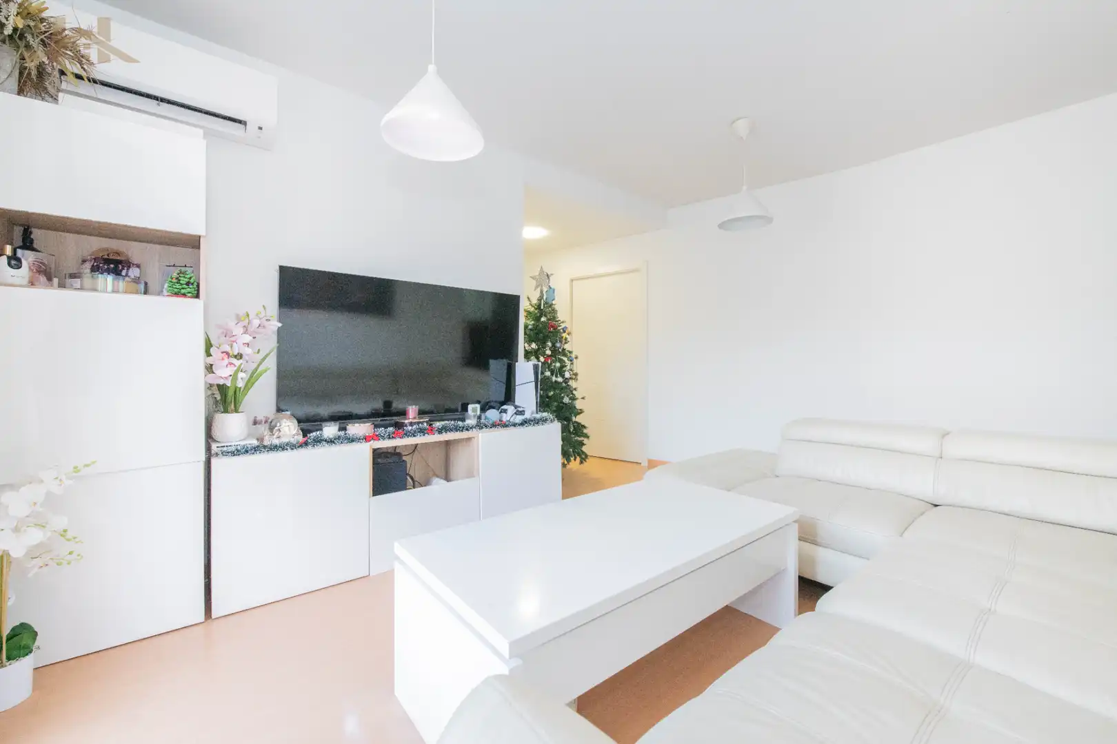 Sala d'estar de Planta baixa en venda en Villaviciosa de Odón amb Aire condicionat, Jardí privat i Terrassa