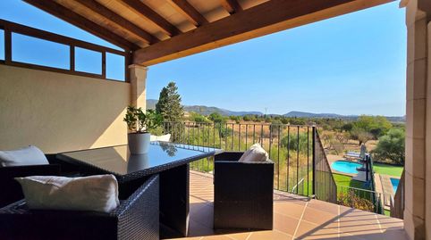 Casa pareada en venta en Moscari con piscina y vistas a la montaña y al mar
