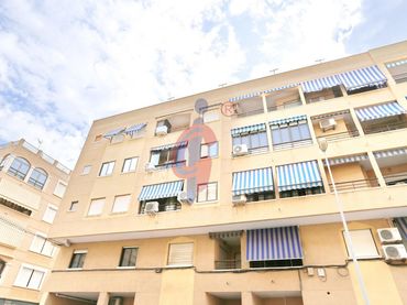 Mini appartamento con ascensore in affitto a Calle Cartagena 15