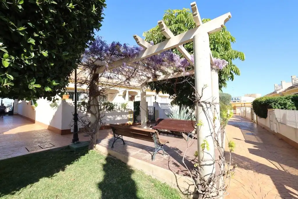 Terrassa de Casa adosada de lloguer en Orihuela amb Aire condicionat, Calefacció i Jardí privat