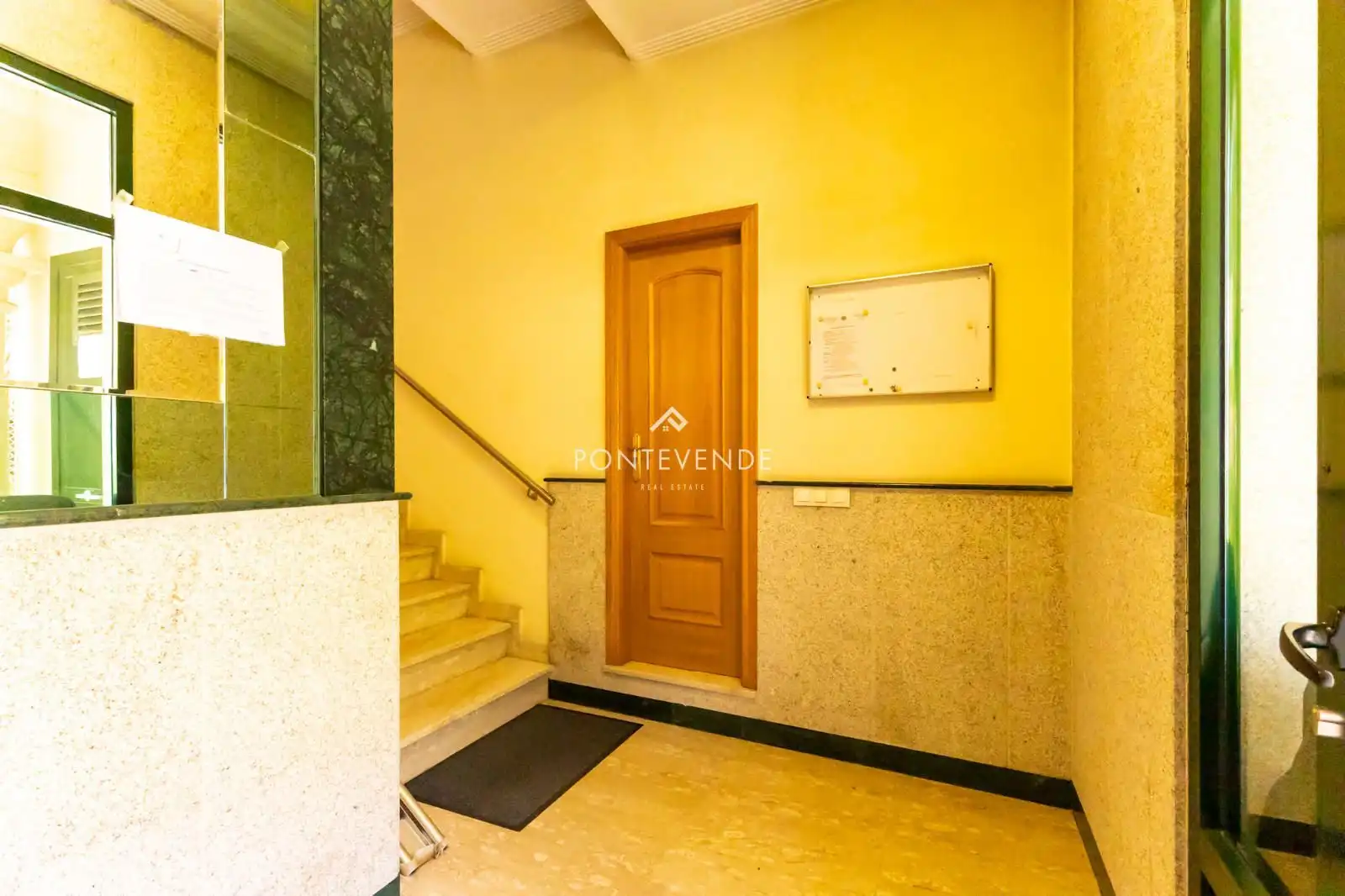 Piso en venta en Poio con Terraza y Amueblado