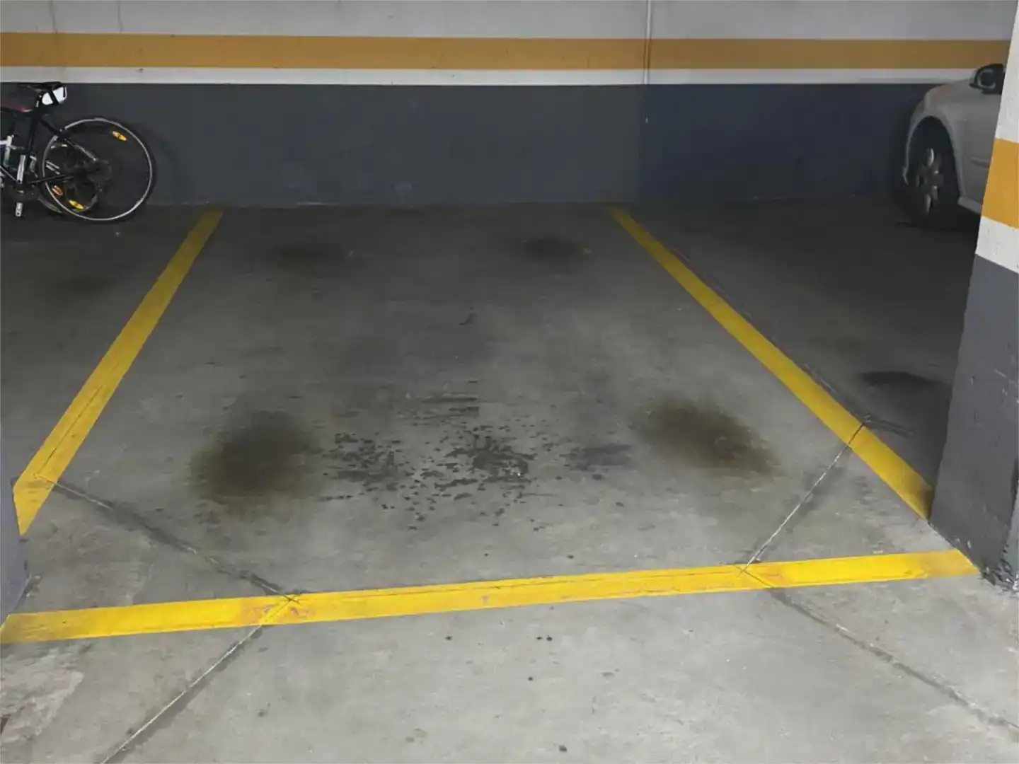 Parking of Garage for rent in Casco Antiguo