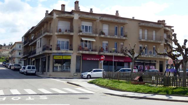 Local comercial en Venta en La Bisbal d'Empordà
