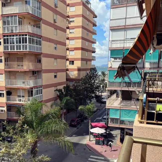 Appartement compact avec piscine à vendre à Santa Pola ciudad