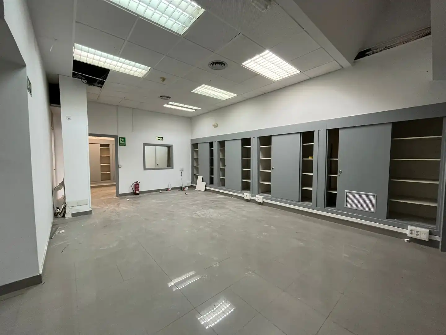 Local en venta en Madrid con Aire acondicionado y Alarma