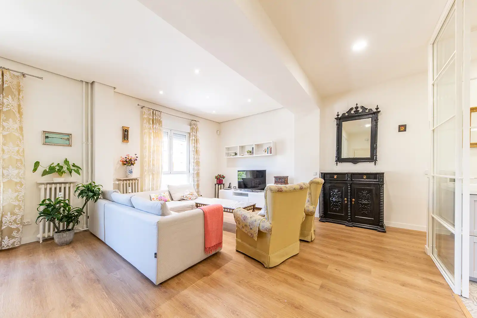 Flat with lift for sale in Paseo del Marqués de Zafra, imagen 3