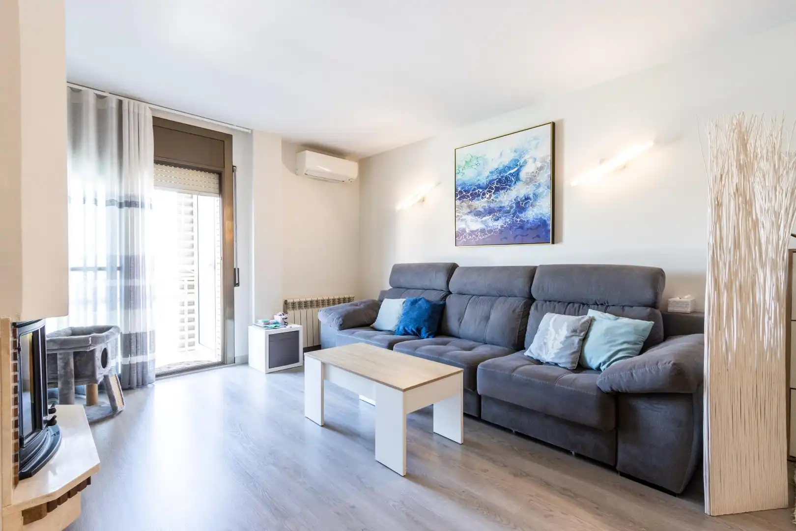 Sala de estar de Piso en venta en Polinyà con Aire acondicionado, Calefacción y Parquet