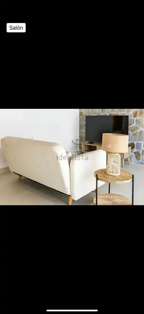 Sala d'estar de Casa o xalet en venda en Benalmádena amb Aire condicionat, Jardí privat i Terrassa