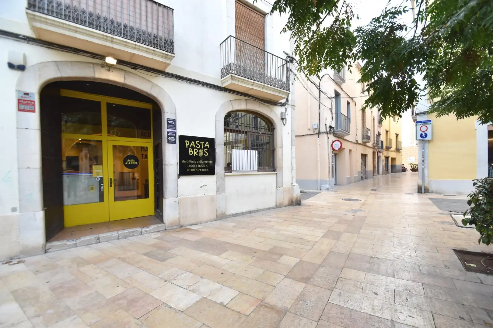 Vista exterior de Local de lloguer en Vilanova i la Geltrú